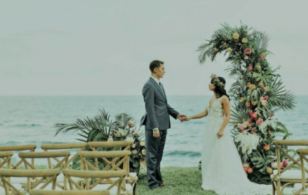 سيدة تستعين بقاتل محترف لمنع حماتها من حضور حفل الزفاف